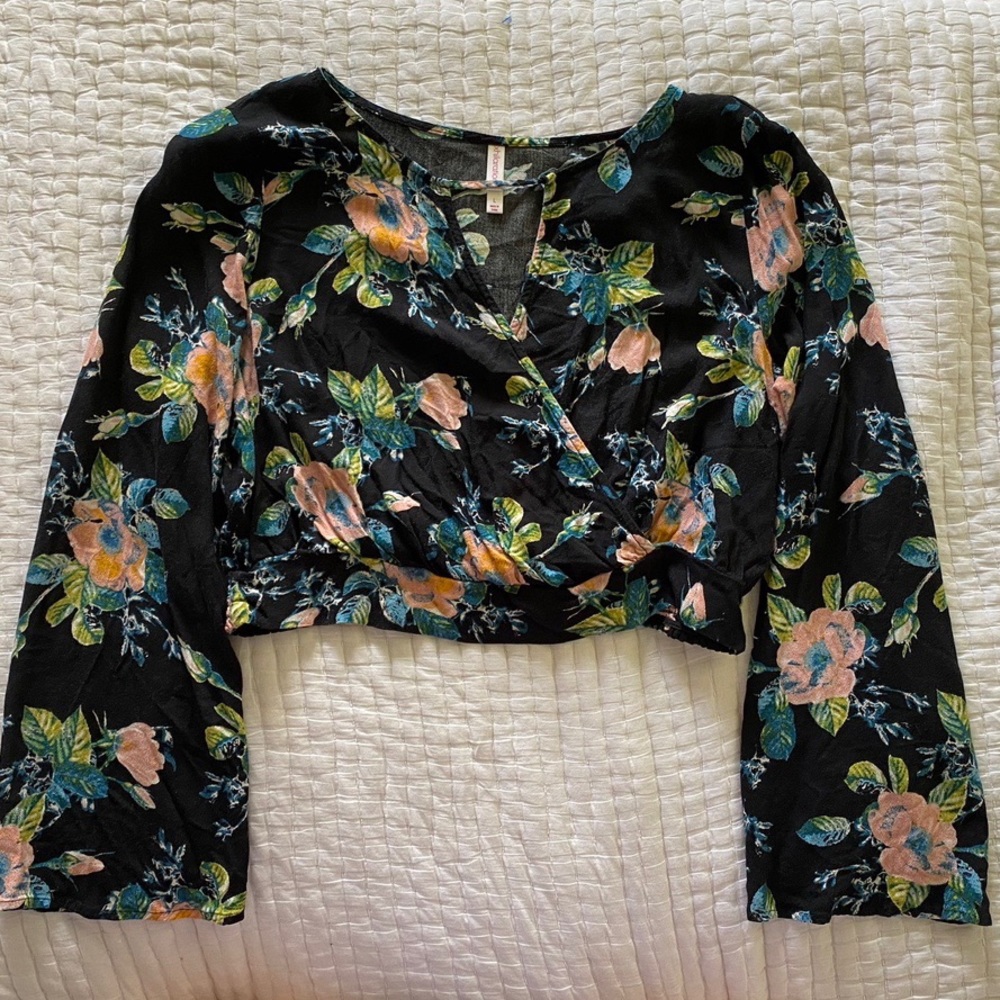 Floral Longsleeve Crop Top